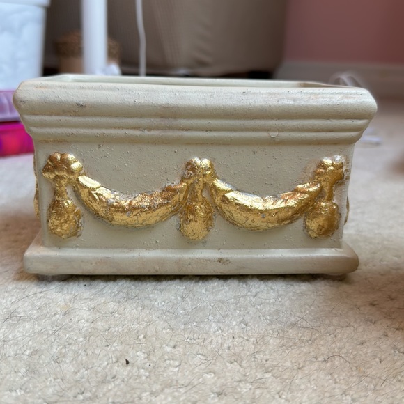 Beautiful Gold Foil Ceramic Planters - Picture 4 of 6